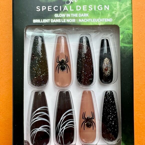 KISS Special Designs Glow in the Dark Spider Nails XL - Picture 2 of 2